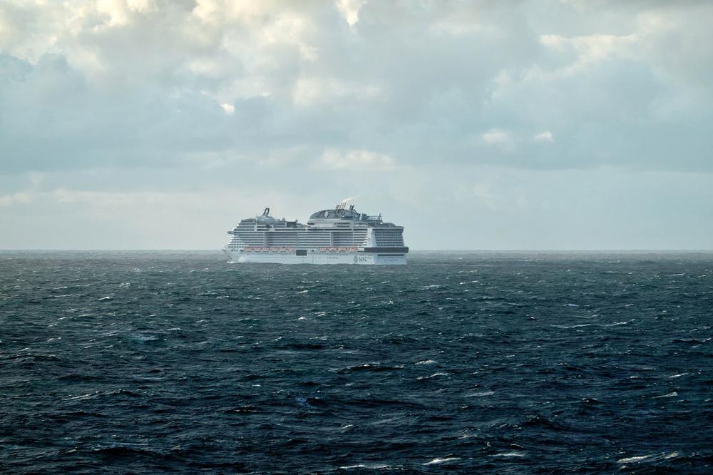 cruise ship-42341e633a3e4e22b6668e9822b3e3a5.jpg cruise ship