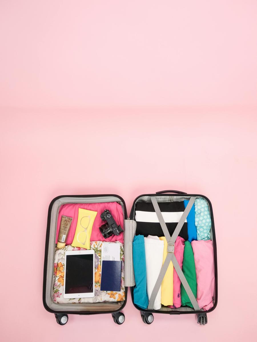 packing suitcase-7329a1ec9730497694bf4c11c062abb7.jpg packing suitcase